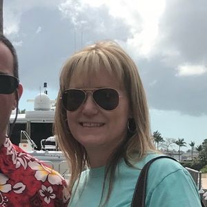 Meet your Posher, Michele